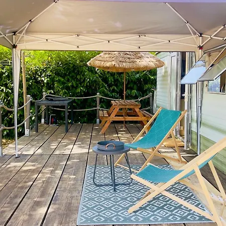 Chez Les Garcons Mobile Vintage, Confortable Avec Piscine Κάμπινγκ